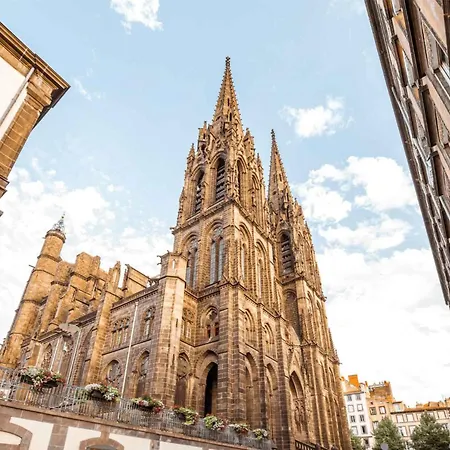 Hi * Clermont-Ferrand